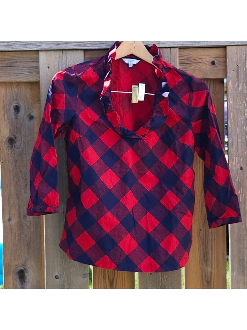 ATTRACTIVE Crown & Ivy Plaid Woman's Blouse Size XS 3/4 length sleeves Ruffle